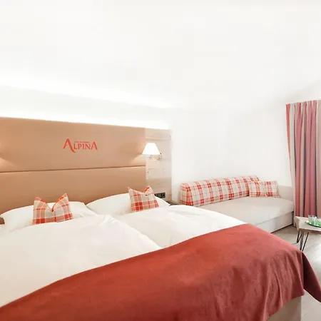 Отель Alpina Arlberg Петной-ам-Арльберг