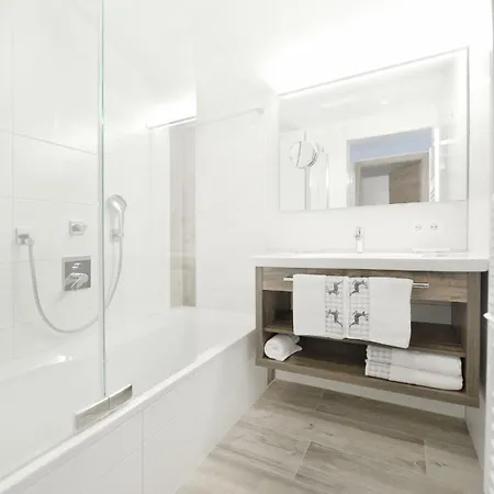 Отель Alpina Arlberg