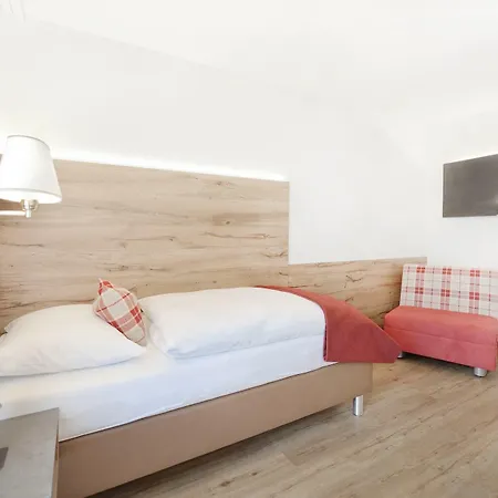 Otel Alpina Superior 3*