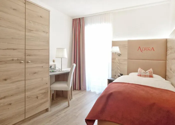 Alpina Superior Hotel 3*